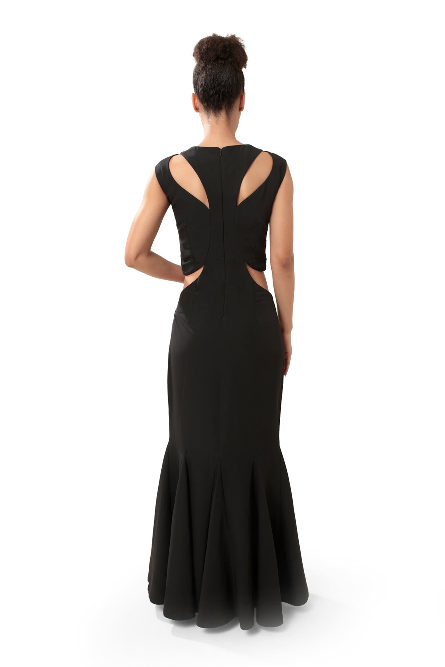 BLACK CONFIDENT CUT DRESS