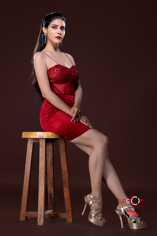 Shilpa Chaudhary in Modo Caldo red velvet satin bodycon evening dress with hand embroidered corset for Miss Elite Rajasthan Pageant