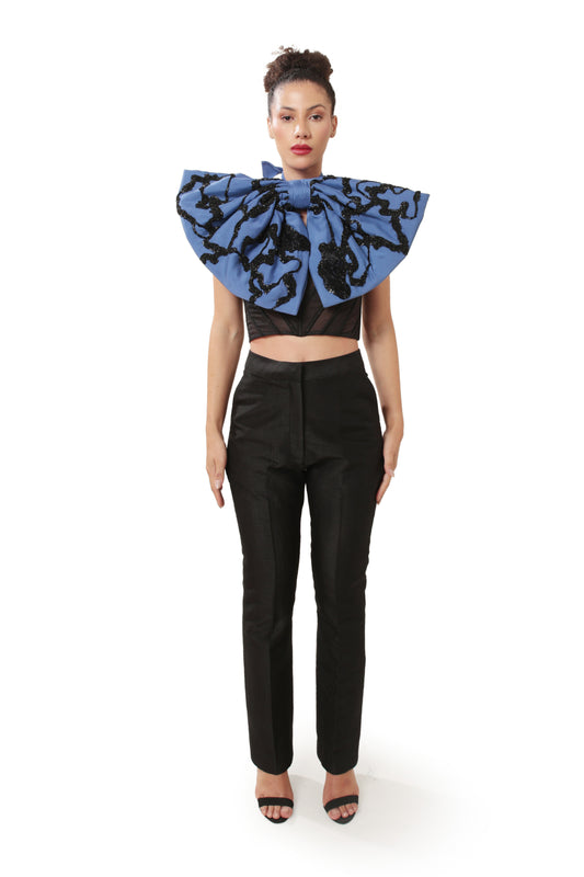 BLUE DRAMATIC SWATHE BOW COLLAR