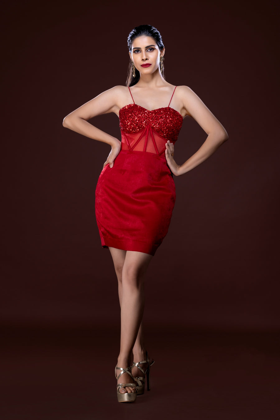 Shilpa Chaudhary in Modo Caldo red velvet satin bodycon evening dress with hand embroidered corset for Miss Elite Rajasthan Pageant