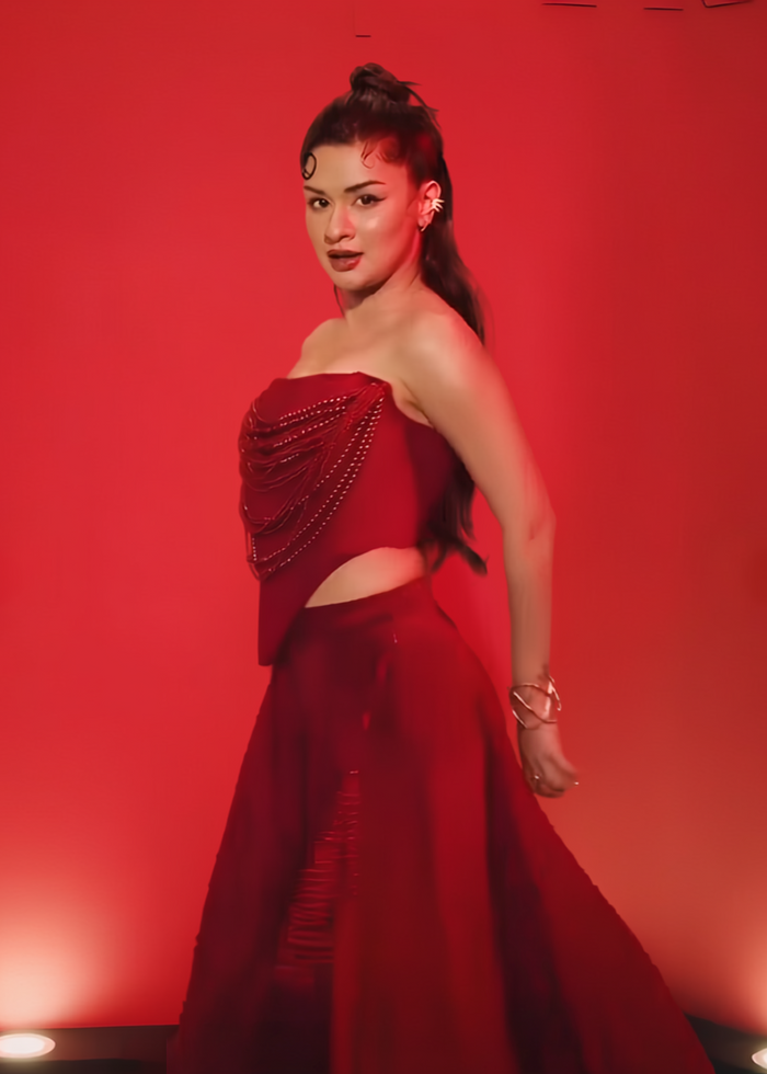 AVNEET KAUR